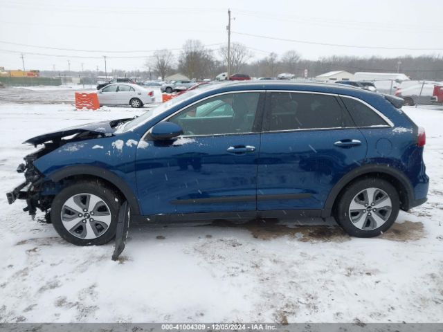 KNDCB3LC5K5216561 KIA NIRO LX