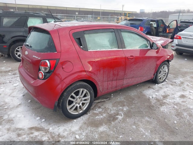Chevrolet Sonic Lt Auto 2016 1G1JC6SGXG4103298 Image 4