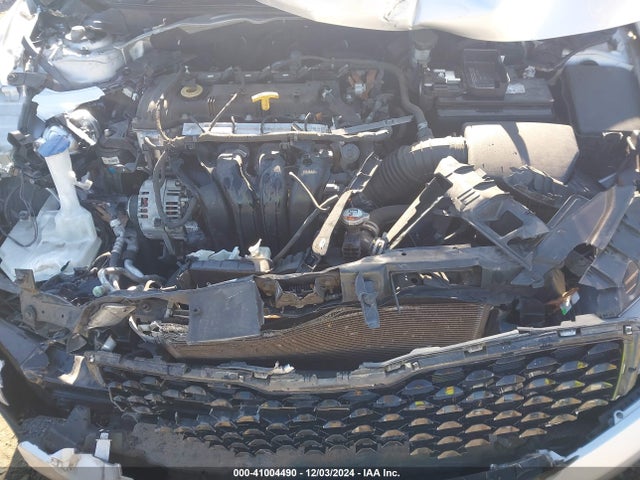 KIA FORTE LX 2017 3KPFL4A75HE069208 Image 10