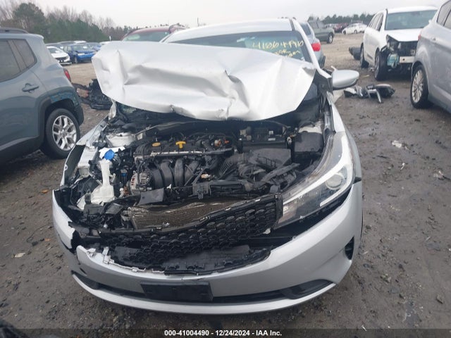 KIA FORTE LX 2017 3KPFL4A75HE069208 Image 11