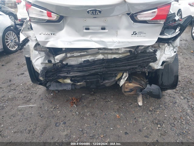 KIA FORTE LX 2017 3KPFL4A75HE069208 Image 17