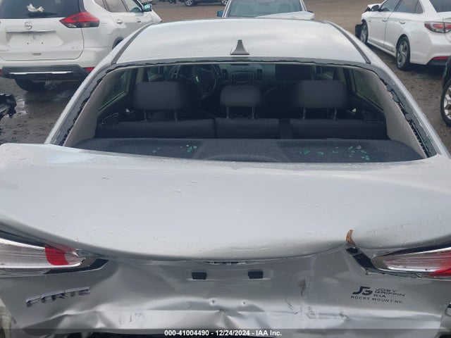 KIA FORTE LX 2017 3KPFL4A75HE069208 Image 18