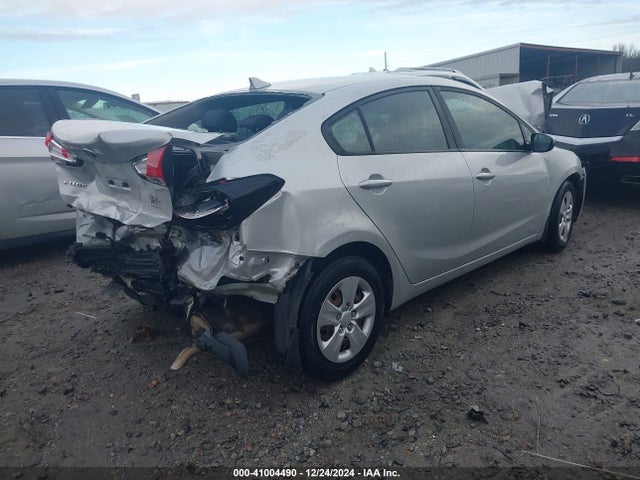 KIA FORTE LX 2017 3KPFL4A75HE069208 Image 4