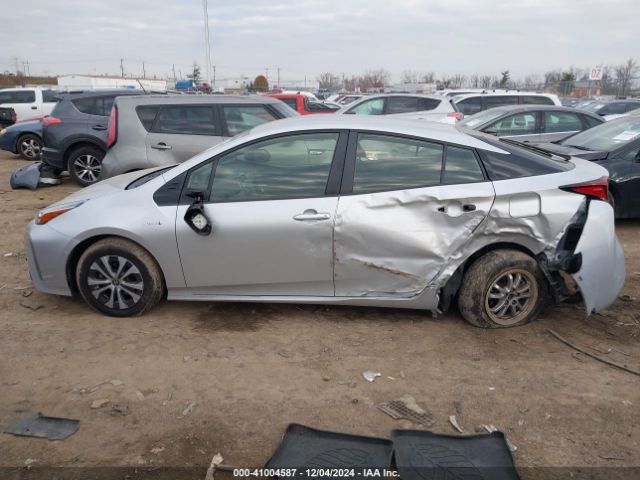 JTDL9RFU0K3006321 Toyota Prius Le