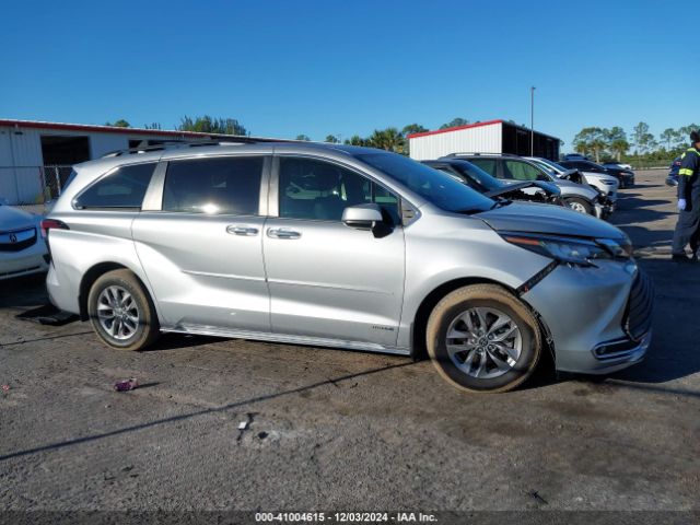 5TDYRKEC6MS066370 Toyota SIENNA XLE