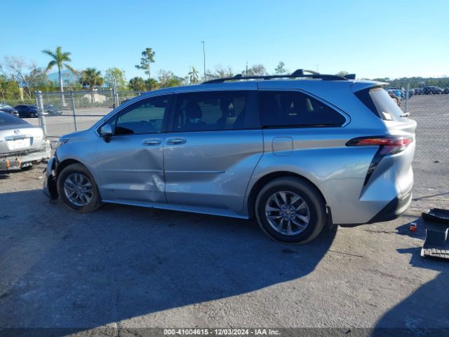 5TDYRKEC6MS066370 Toyota SIENNA XLE