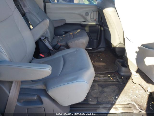 5TDYRKEC6MS066370 Toyota SIENNA XLE