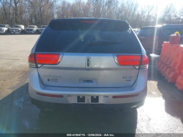 2LMDJ8JK2EBL14672 Lincoln MKX