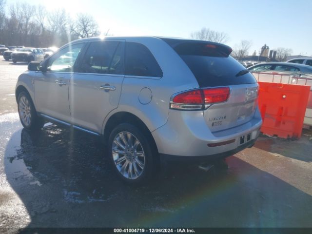 2LMDJ8JK2EBL14672 Lincoln MKX