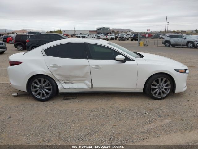 JM1BPACL1M1318242 Mazda MAZDA3