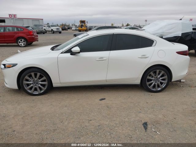 JM1BPACL1M1318242 Mazda MAZDA3