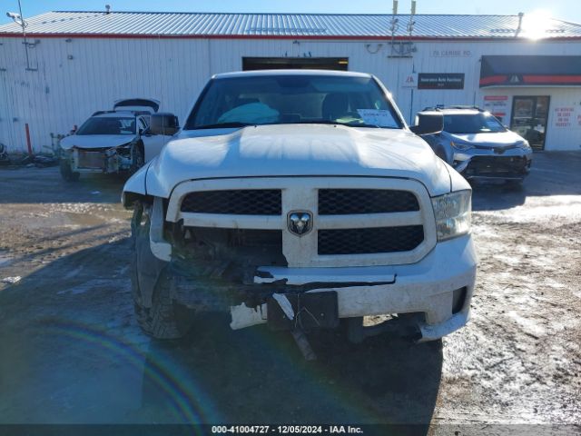 1C6RR7FT5KS626746 RAM 1500 Classic Express  4x4 6'4 Box