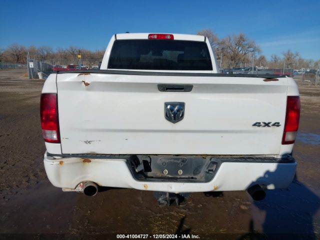 1C6RR7FT5KS626746 RAM 1500 Classic Express  4x4 6'4 Box