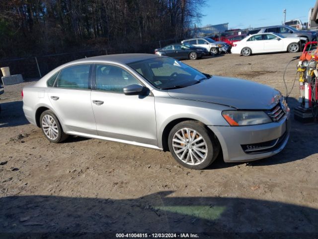 1VWAP7A30EC008863 Volkswagen Passat 2.5l S