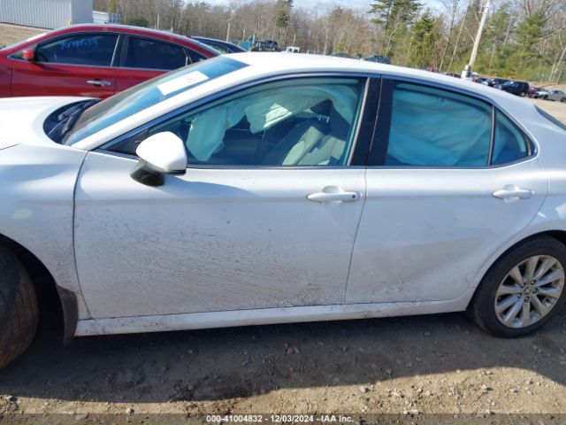 4T1C11AK7LU393696 Toyota CAMRY LE