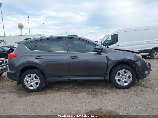 JTMZFREV2FJ057088 Toyota RAV4 LE