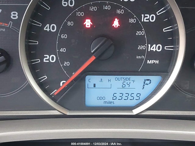 JTMZFREV2FJ057088 Toyota RAV4 LE