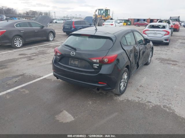 2018 MAZDA MAZDA3 3MZBN1K76JM211189 Photo 3