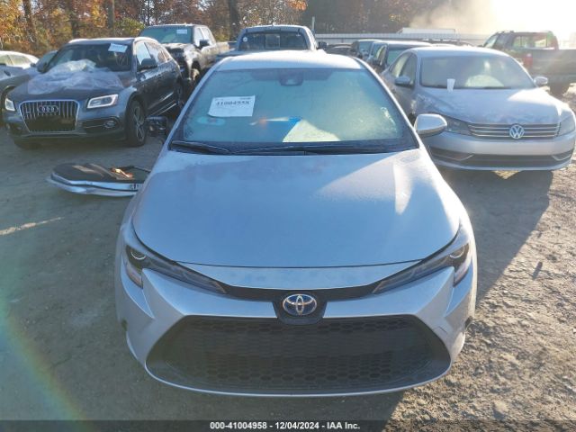 JTDEAMDE7NJ055305 Toyota Corolla Hybrid Le