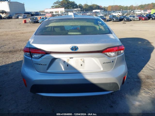 JTDEAMDE7NJ055305 Toyota Corolla Hybrid Le