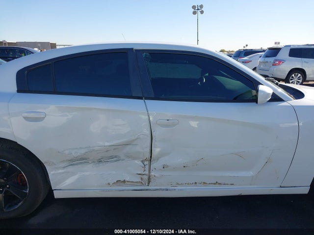 2C3CDXBG5EH284799 Dodge Charger Se