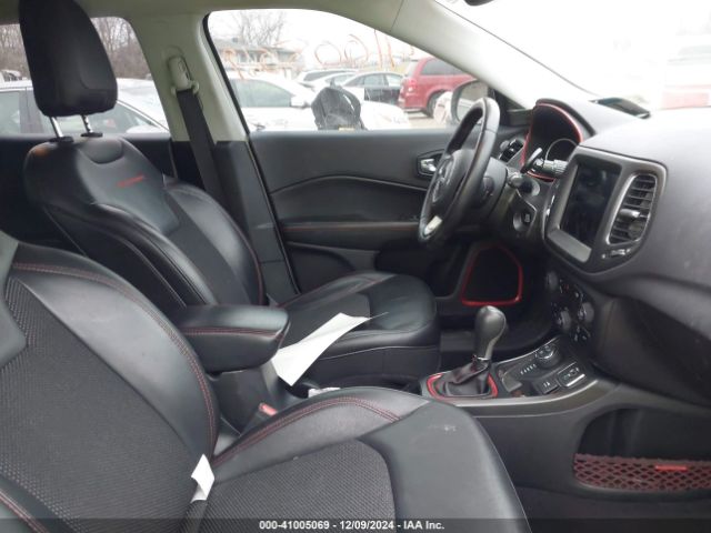 3C4NJDDB0KT729501 Jeep Compass Trailhawk 4x4
