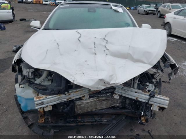 3LN6L2J99ER819229 Lincoln MKZ