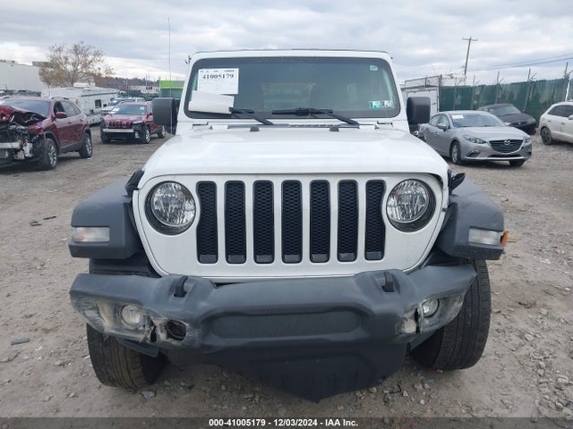 1C4HJXDGXKW621097 Jeep Wrangler Unlimited Sport Altitude 4x4