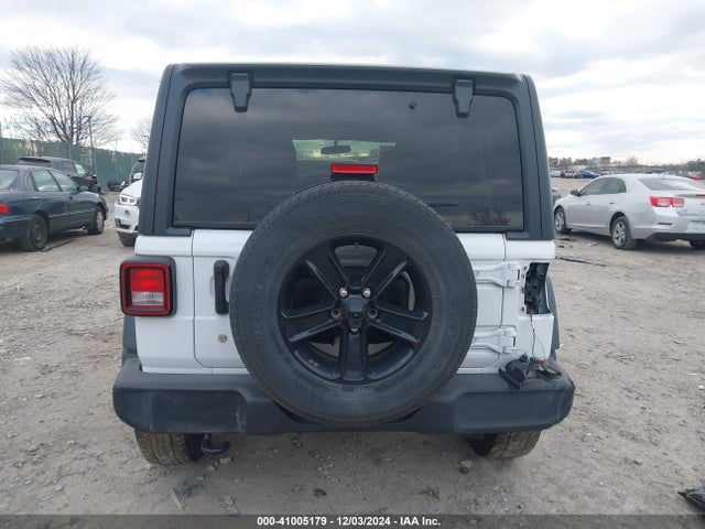 1C4HJXDGXKW621097 Jeep Wrangler Unlimited Sport Altitude 4x4