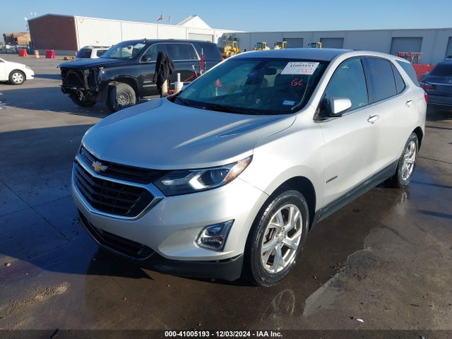 Chevrolet EQUINOX LT 2018 2GNAXKEXXJ6227391 Image 2