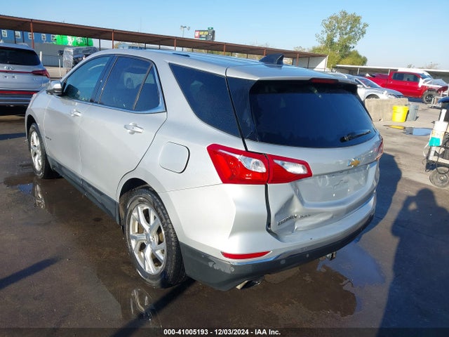 Chevrolet EQUINOX LT 2018 2GNAXKEXXJ6227391 Image 3