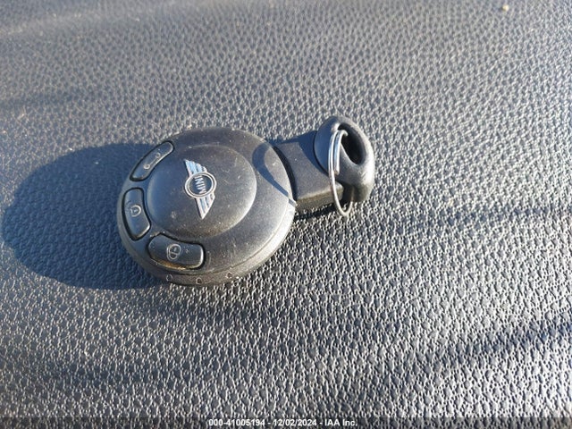 2009 MINI COOPER CLUBMAN WMWML33599TN68581 Photo 10