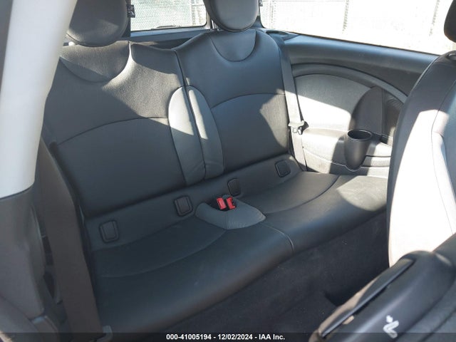 2009 MINI COOPER CLUBMAN WMWML33599TN68581 Photo 7