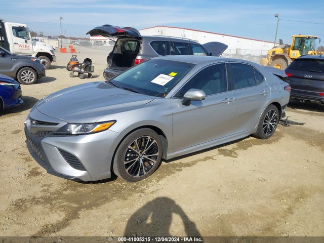 Toyota CAMRY SE 2018 4T1B11HKXJU632138 Image 2