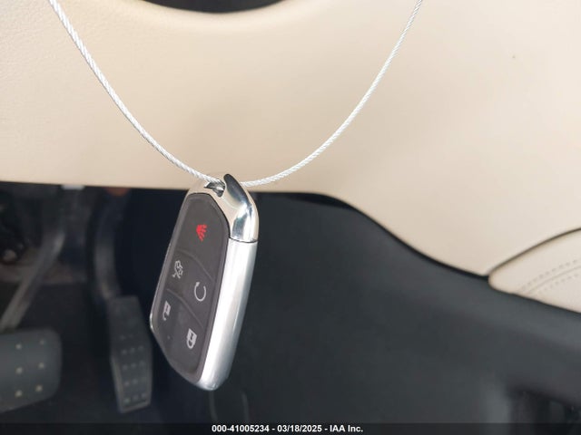 2017 CADILLAC XT5 1GYKNBRS3HZ162880 Photo 10