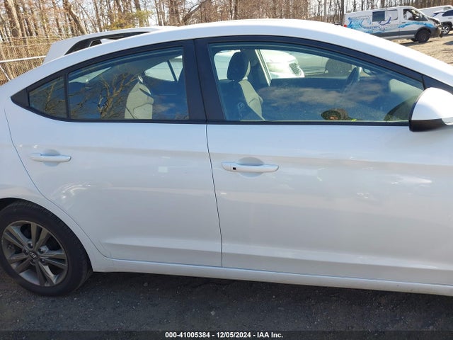 Hyundai Elantra Value Edition 2018 5NPD84LF5JH306262 Image 13