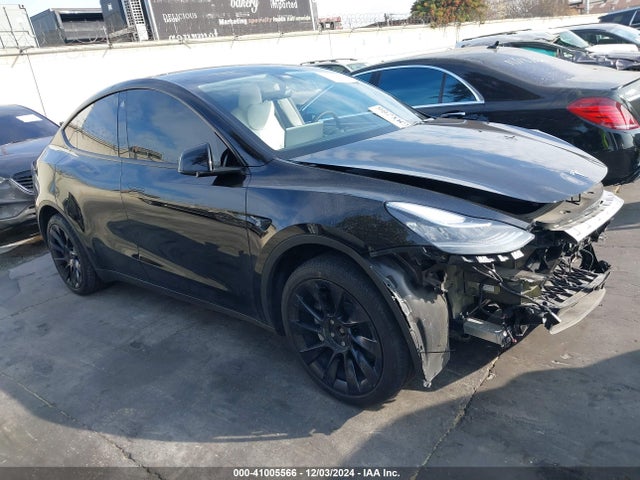 2023 TESLA MODEL Y 7SAYGDEE8PA117508 Photo 0