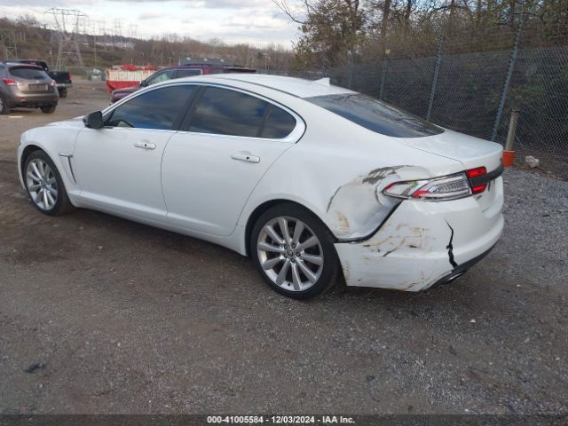 2013 JAGUAR XF SAJWJ0EF1D8S92903 Photo 2