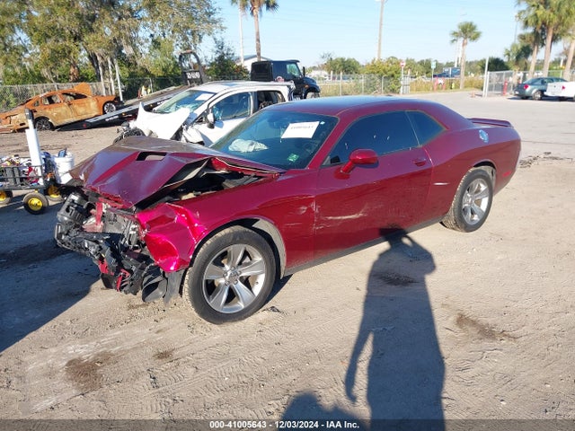Dodge Challenger Sxt 2018 2C3CDZAG9JH183076 Image 2