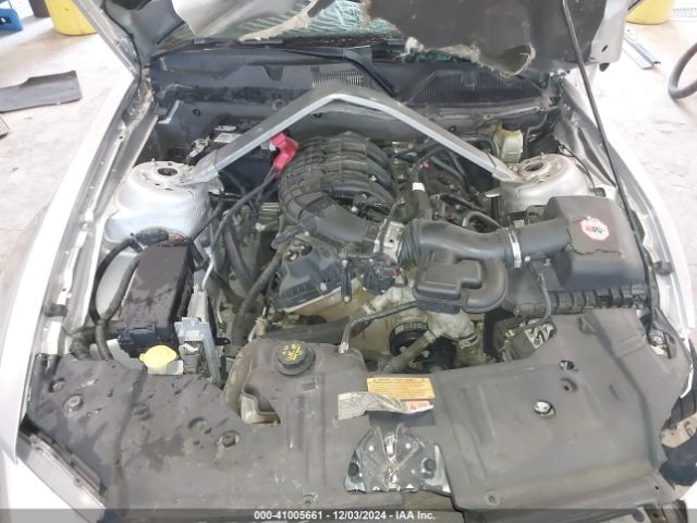 1ZVBP8EM1E5289685 Ford Mustang V6 Premium