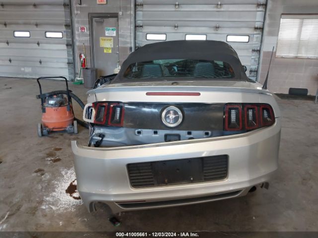 1ZVBP8EM1E5289685 Ford Mustang V6 Premium