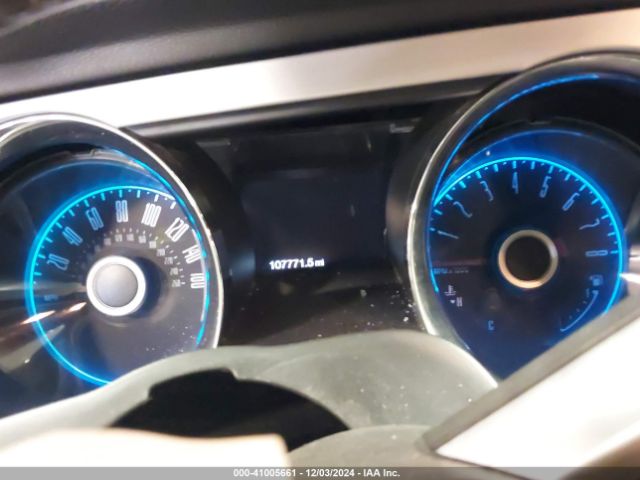 1ZVBP8EM1E5289685 Ford Mustang V6 Premium