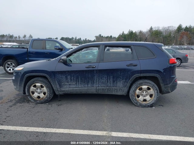1C4PJMAB1EW273035 Jeep Cherokee Sport