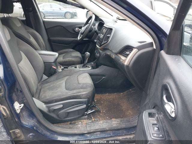 1C4PJMAB1EW273035 Jeep Cherokee Sport
