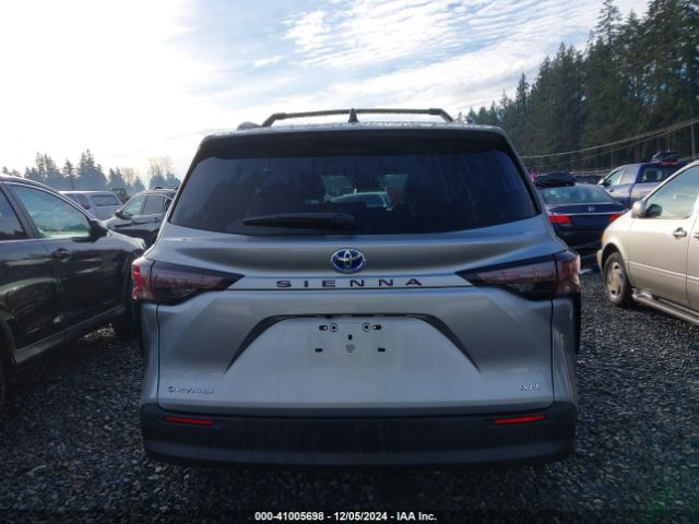 5TDJSKFC3SS156108 Toyota SIENNA XLE