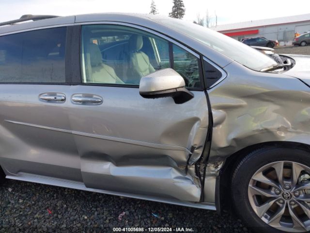 5TDJSKFC3SS156108 Toyota SIENNA XLE