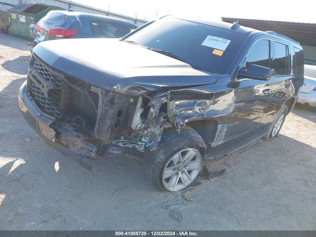 Chevrolet Tahoe Lt 2017 1GNSKBKC7HR126456 Image 2