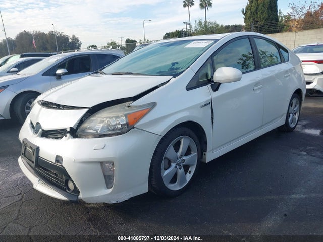 JTDKN3DU7F1872641 Toyota Prius Five