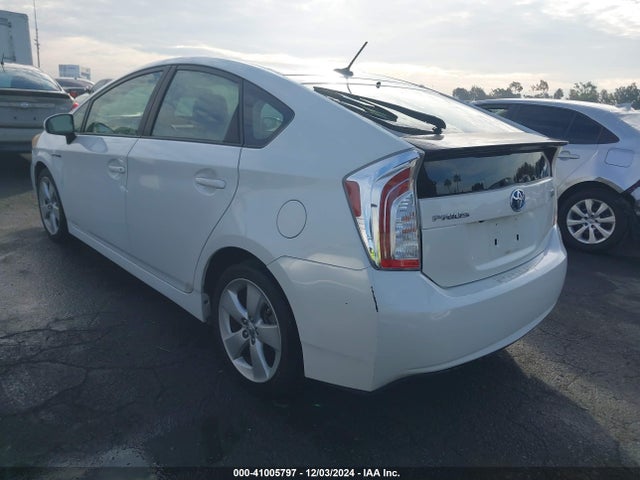 JTDKN3DU7F1872641 Toyota Prius Five