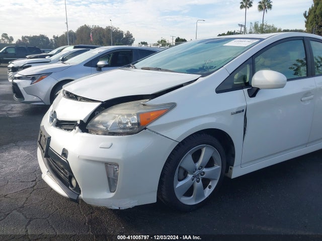JTDKN3DU7F1872641 Toyota Prius Five